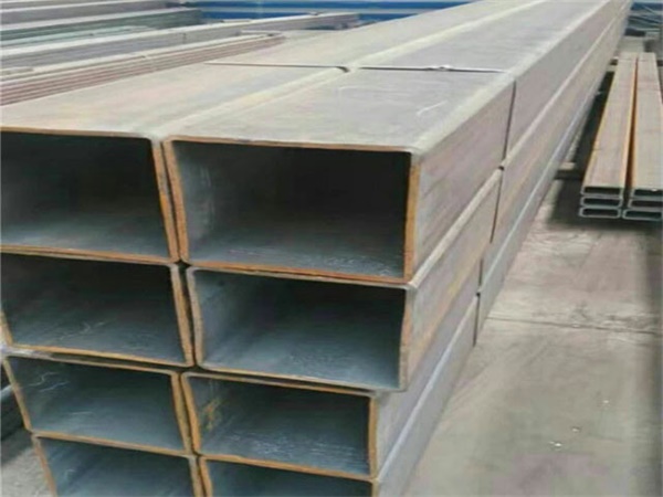 新北<font style='color:red'>Q355B无缝方管</font>大厂出货